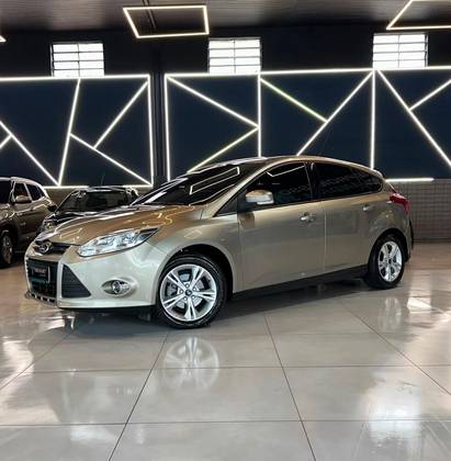 FORD FOCUS 1.6 SE 16V FLEX 4P POWERSHIFT FORD FOCUS 1.6 SE 16V FLEX 4P POWERSHIFT